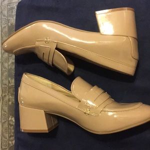 Size 11 Chinese Laundry patent heeled loafers
